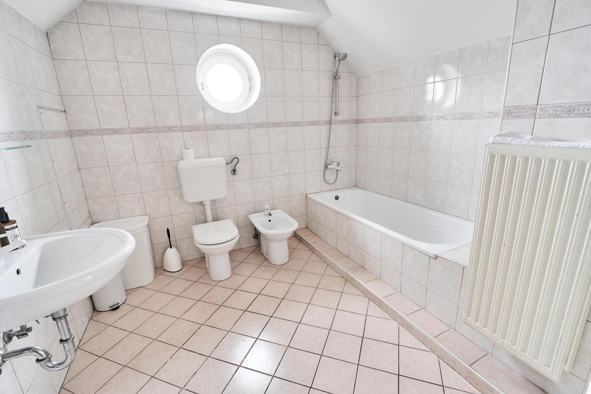 Matic Spacious Modern Apartment 류블랴나 외부 사진
