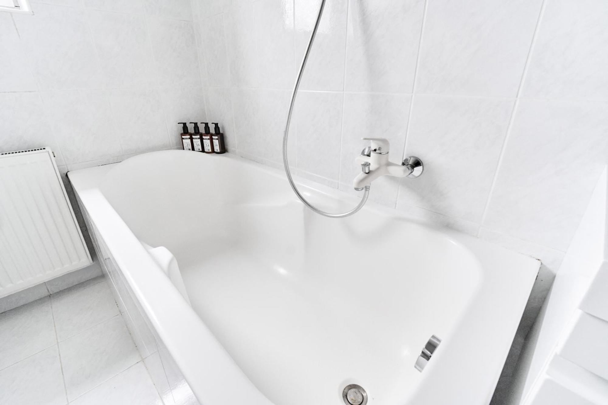 Matic Spacious Modern Apartment 류블랴나 외부 사진